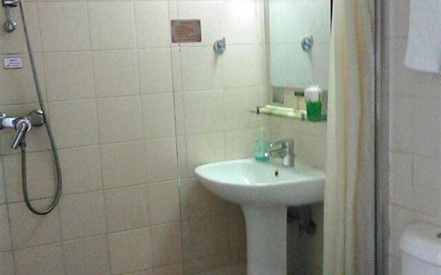 Guantong Modern Hotel