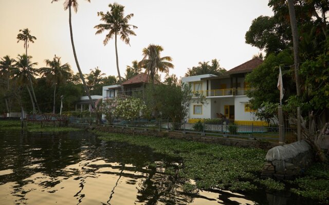 Seclude by the Lake Alleppey