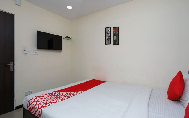 OYO 25072 Flagship Naman's Inn