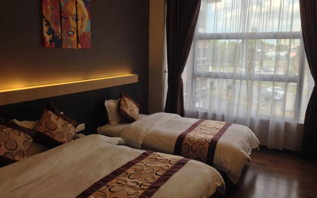 Lot 10 Boutique Hotel