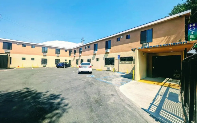 hotelImage