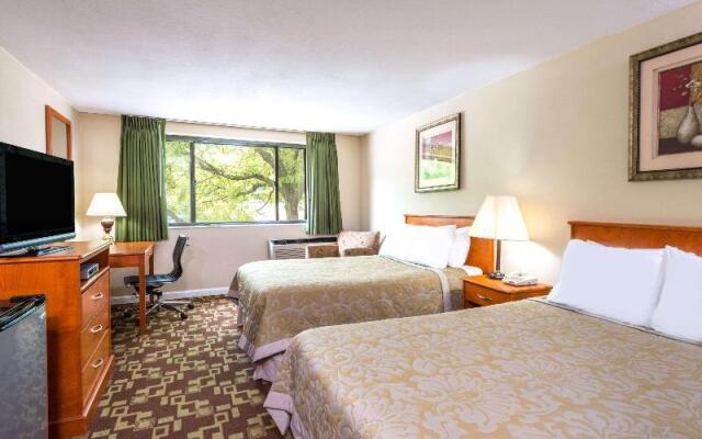 Super 8 by Wyndham Watertown/Cambridge/Boston Area