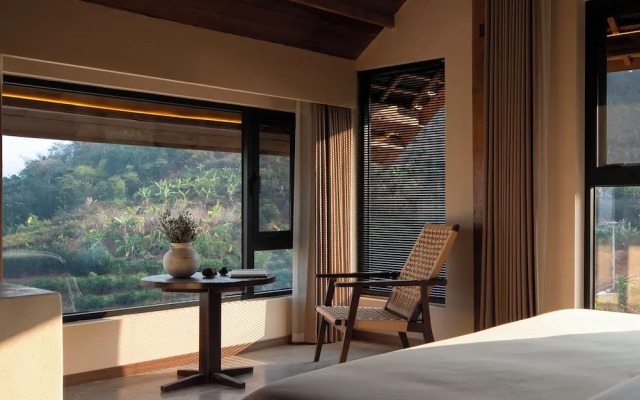 Xishuangbanna Jinghong Hidden in Nature