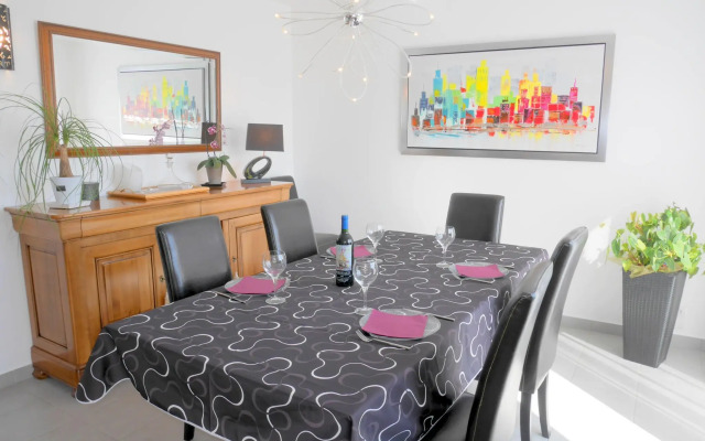 Holiday Home in Crozon Near Sandy Beaches