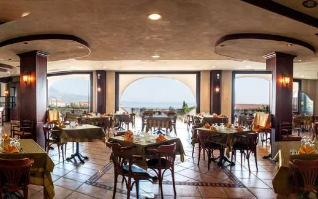 San Domenico Family Hotel