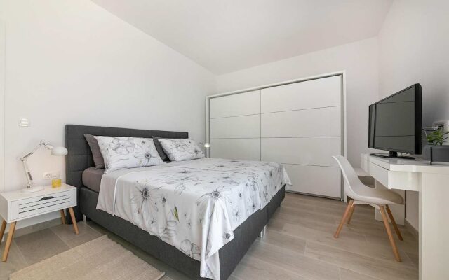 Villa Aura