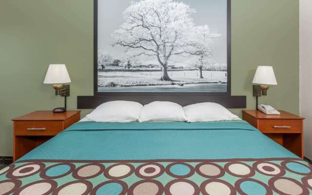 Super 8 by Wyndham Osceola IA