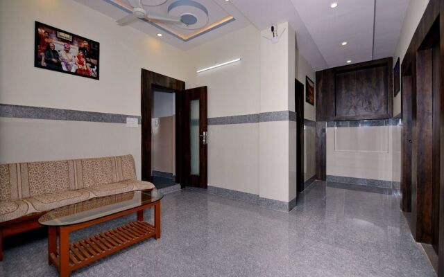 OYO 16577 Hotel Rajshree