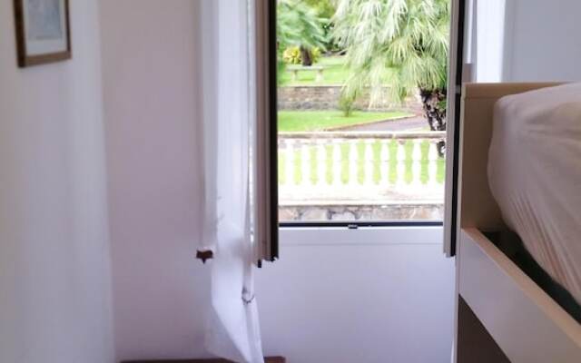 Apartment With 2 Bedrooms in Ospedaletti, With Wonderful sea View and Enclosed Garden Near the Beach