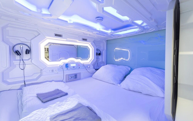 Space Homes Hostel - Inner City