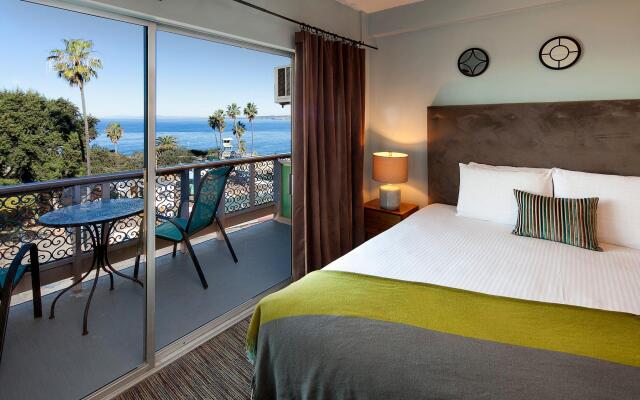 La Jolla Cove Suites