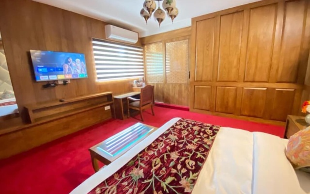 Kashmir Mahal Resorts by Stay Pattern – Guest Rooms – Srinagar