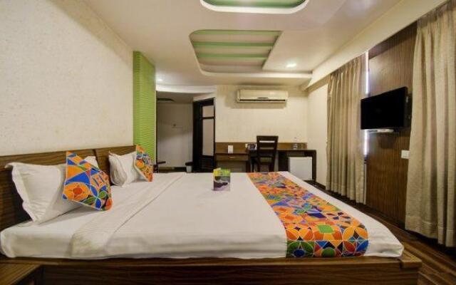 Hotel La 365 Residency