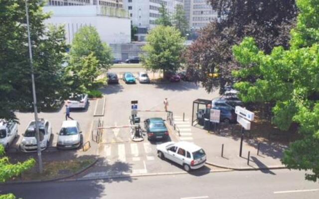 Big Garden***, Hyper Centre, Parking