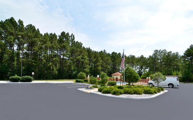 Red Roof Inn & Suites Jackson - Richland