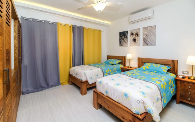 Nicole ApartHotel