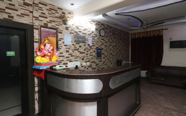OYO 25037 Hotel Taj Heaven