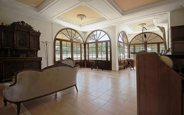 Emilia Luxury Apartments