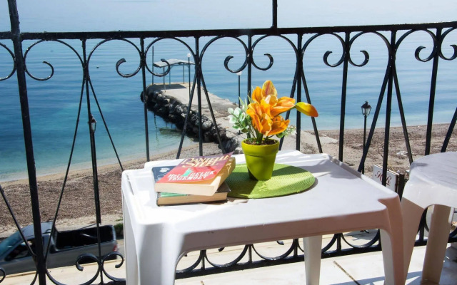 Riviera Seaside Hotel
