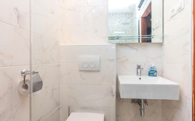 Beautiful Home in Dramalj With Wifi and 4 Bedrooms