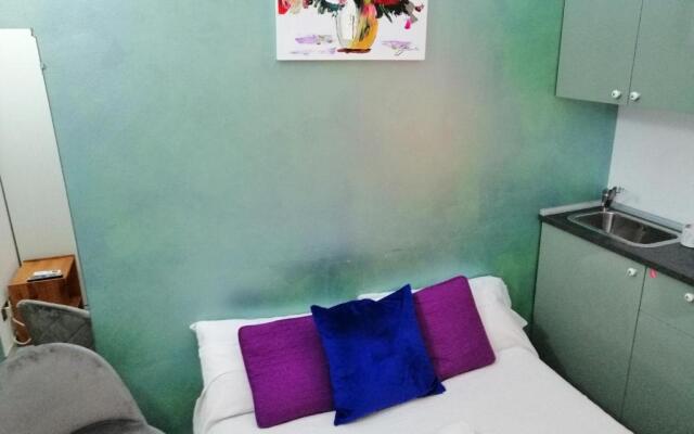 Român Holidays Hostel