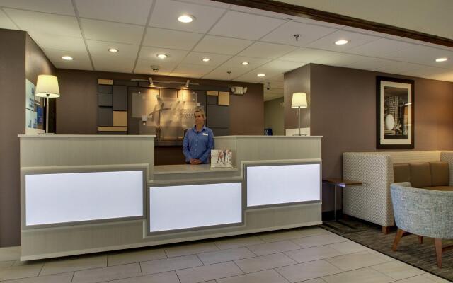 Holiday Inn Express & Suites Lebanon by IHG