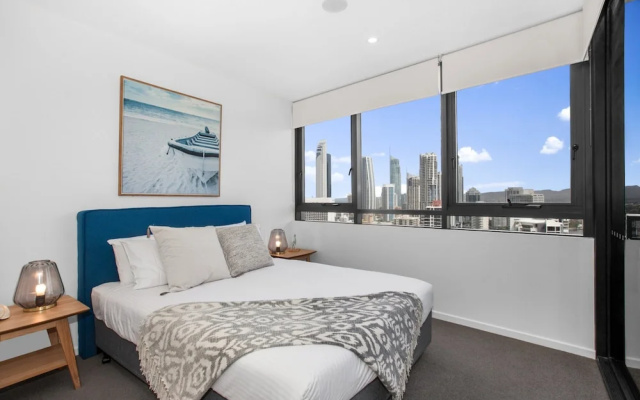 Surfers Paradise 1-bed With Stunning Views & Pool – Guest Rooms – Gold Coast