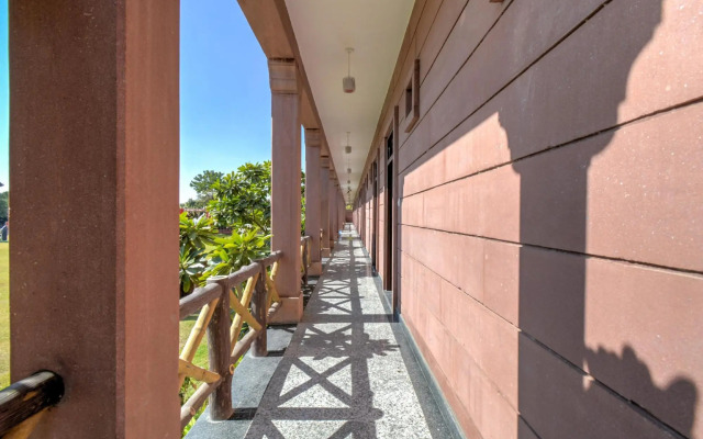 Capital O 68772 Kubergarh Resort