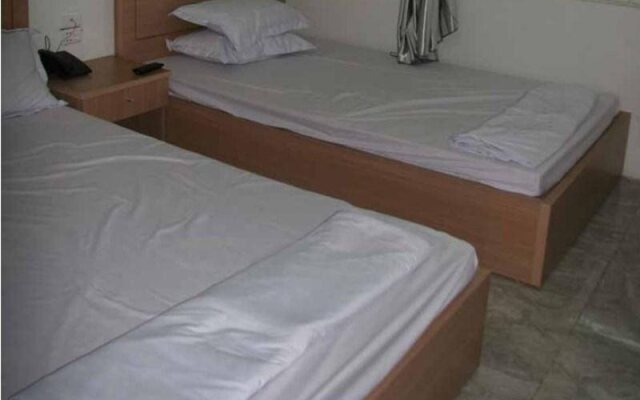 Huong Ly Hotel  Resort