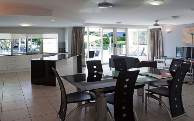 Waters Edge Aparments
