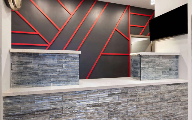 Ramada by Wyndham Bainbridge