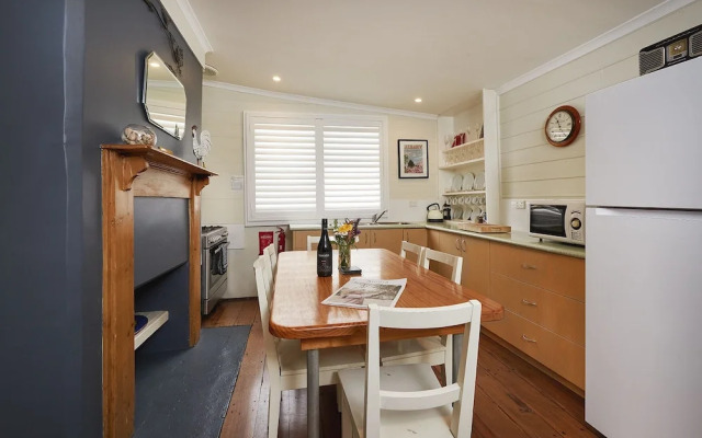 Albany Harbourside Apartments and Houses