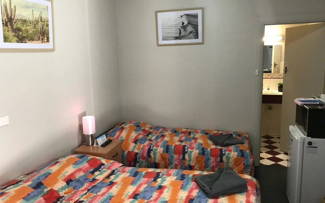 Hello Adelaide Motel and Apartments