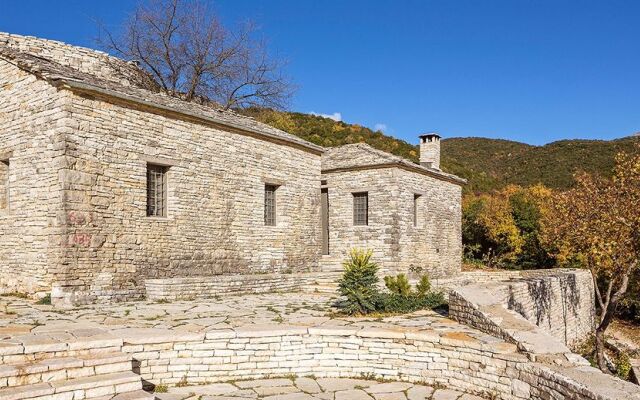 Monopatia Mountain Resort
