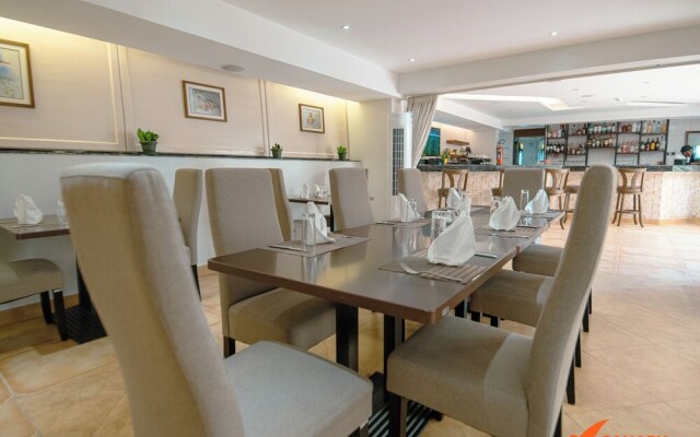 Canary Hotel