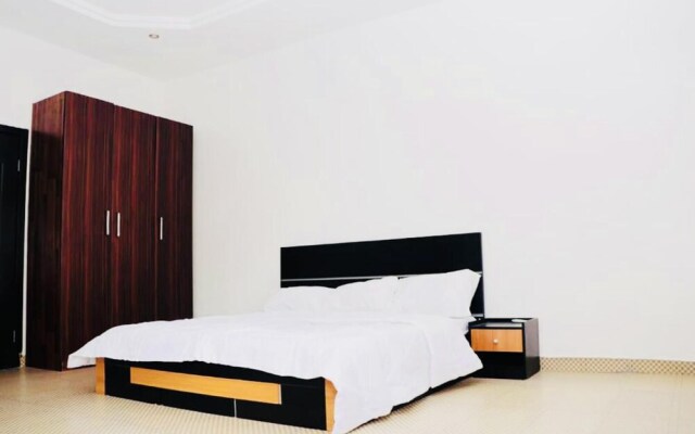 Charming 3-bed House in Lekki