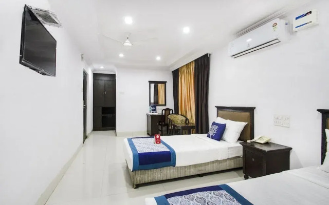 OYO 9627 Hotel Srinivasa Central