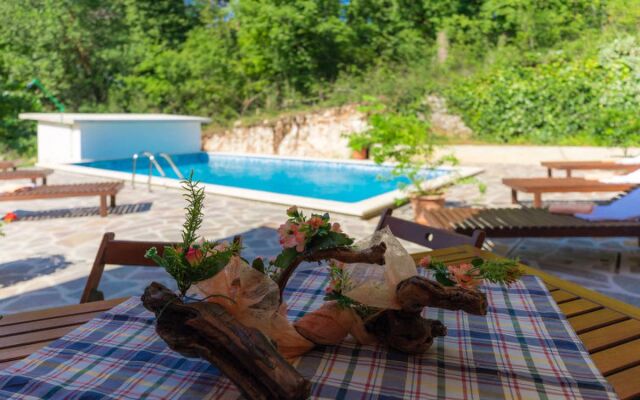 Vinka Laginji in Laginji