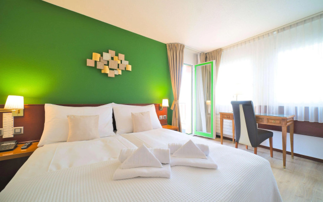 Tulip Inn Lausanne Beaulieu – Guest Rooms – Lausanne