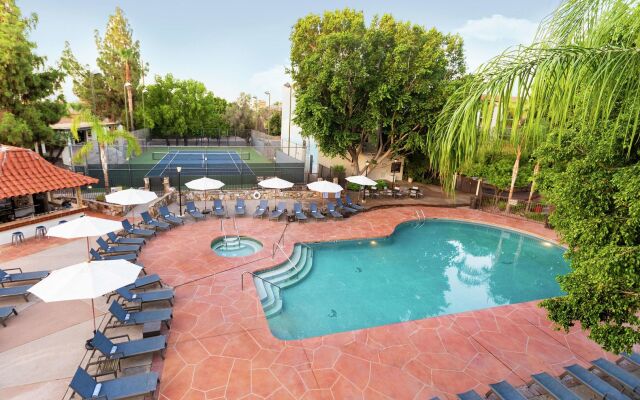 Embassy Suites by Hilton Scottsdale Resort