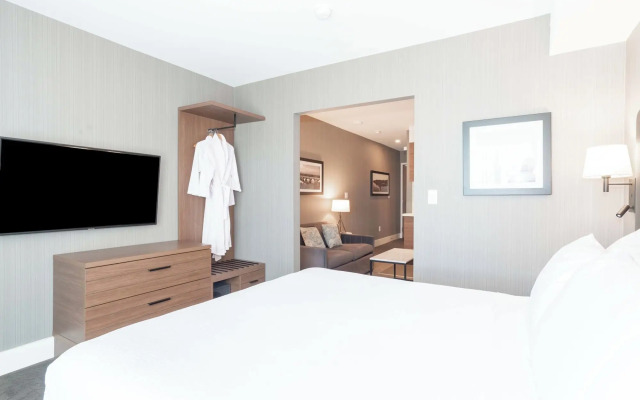 Sandman Signature Saskatoon South Hotel