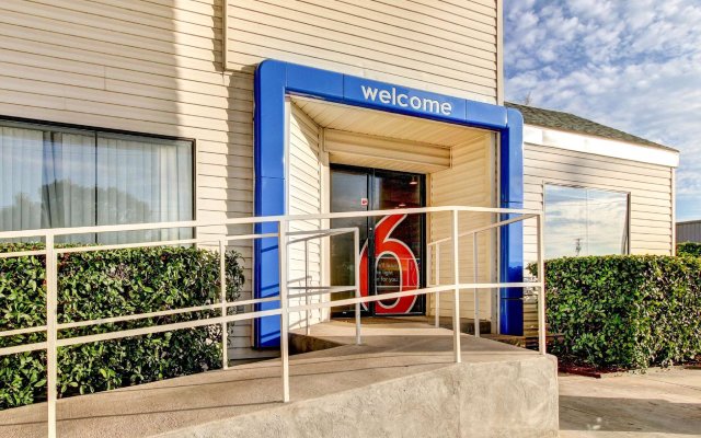 Motel 6 Waco, TX