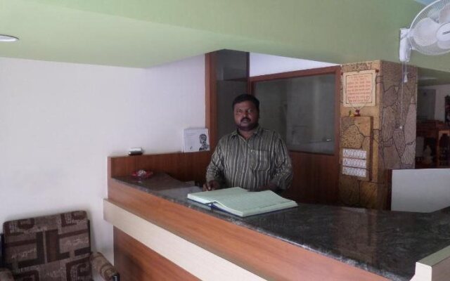 Vaibhav Hotel