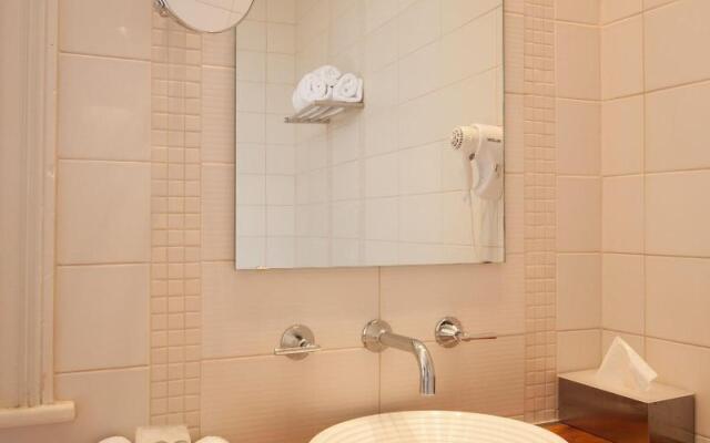 The Woodbridge Waterfront Rooms.