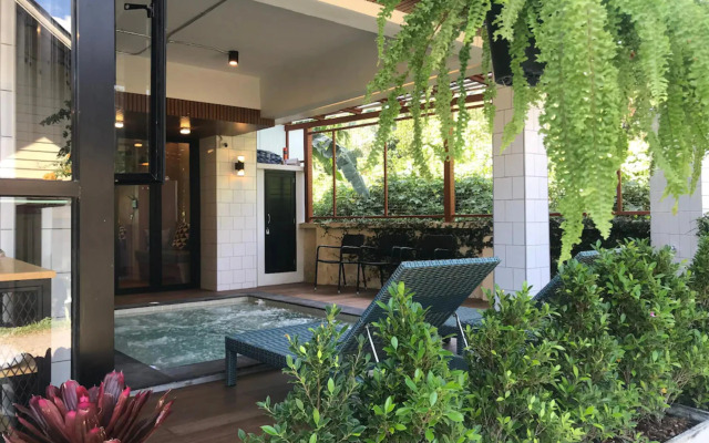 Baan Taveesri