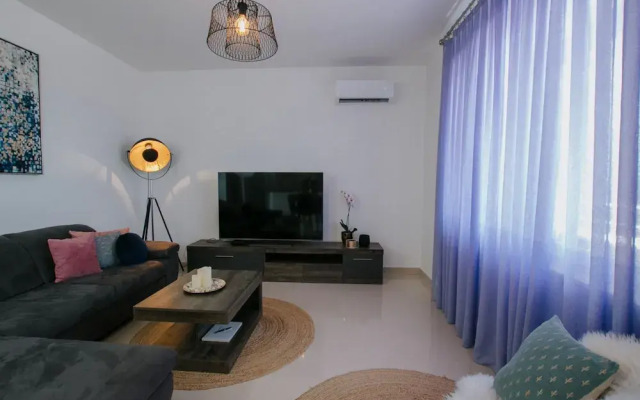 Scenic Sea View Apartment Trogir