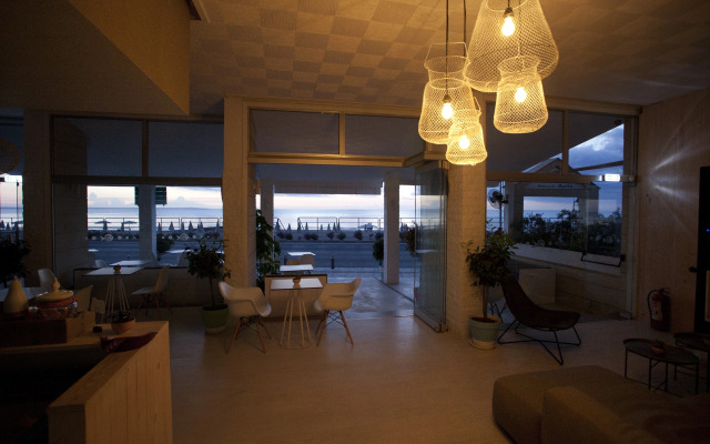Costantiana Beach Hotel Apartments