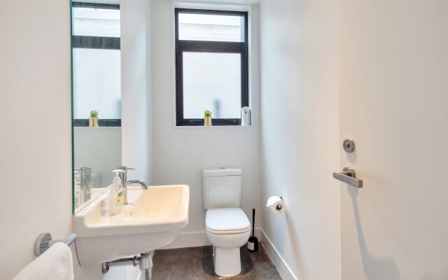 Wonderful Hobsonville Three Bedroom Home