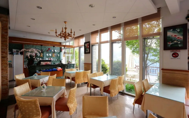 Jun Yue Hanging Garden Resort
