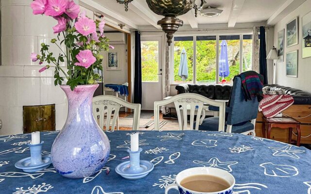 Awesome Home in Grebbestad With 4 Bedrooms and Wifi